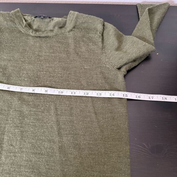J Crew Sweater Womens Sz XS Green Knit 100% Merino Wool Minimalist Preppy - Picture 10 of 11